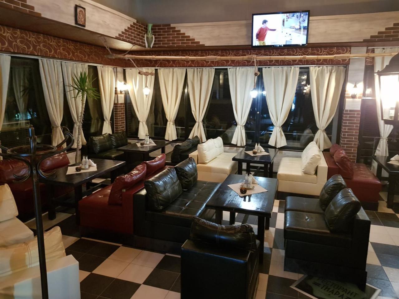 Tiara Hotel Dobrich Exterior photo
